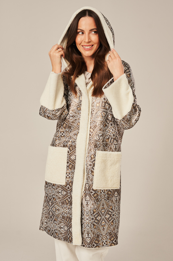 Moteriškas avikailio paltas