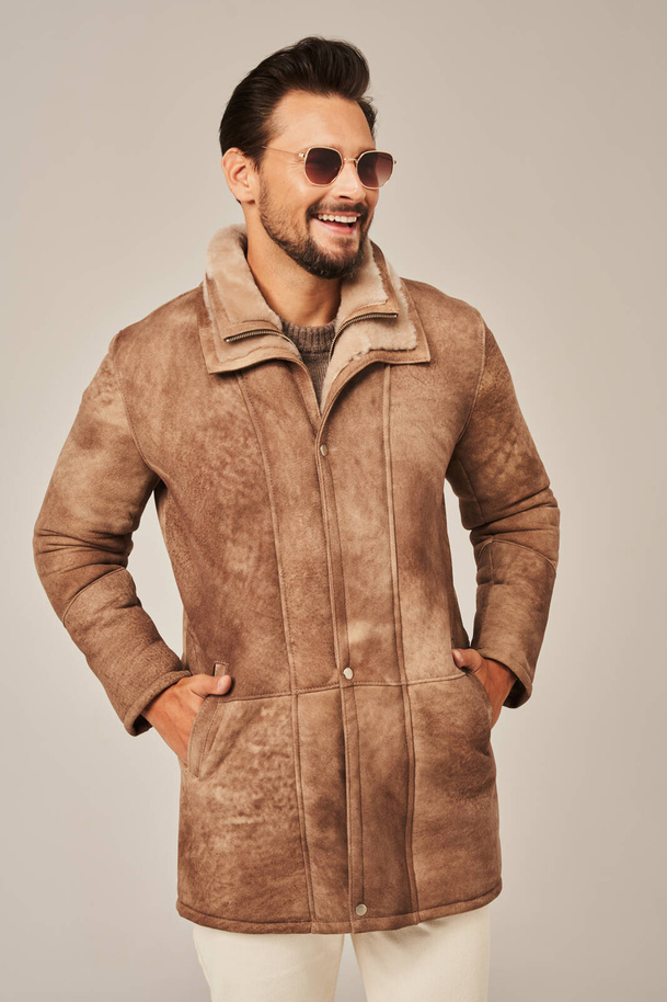 Vyriškas žieminis avikailio paltas – ilgas, iš natūralios ėriuko odos