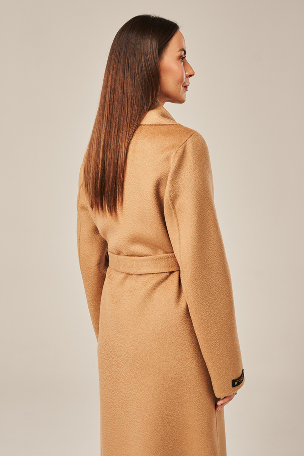 Ilgas kamelinis moteriškas paltas iš natūralios Zibellino vilnos – kokybė ir elegancija