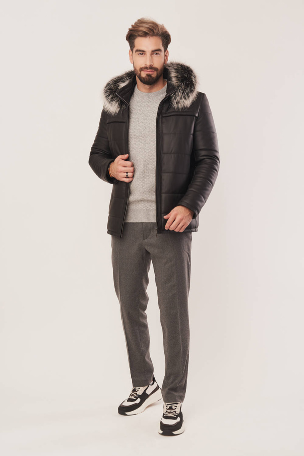 Vyriška žieminė odinė striukė iš avies odos – storas pamušalas ir nuimamas gaubtas su kailiu