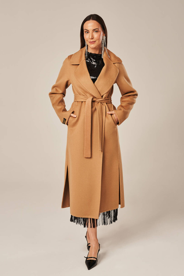 Ilgas kamelinis moteriškas paltas iš natūralios Zibellino vilnos – kokybė ir elegancija