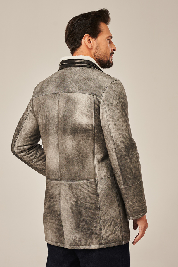 Elegantiškas vyriškas žieminis avikailio paltas