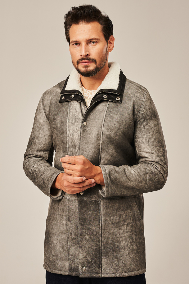 Elegantiškas vyriškas žieminis avikailio paltas