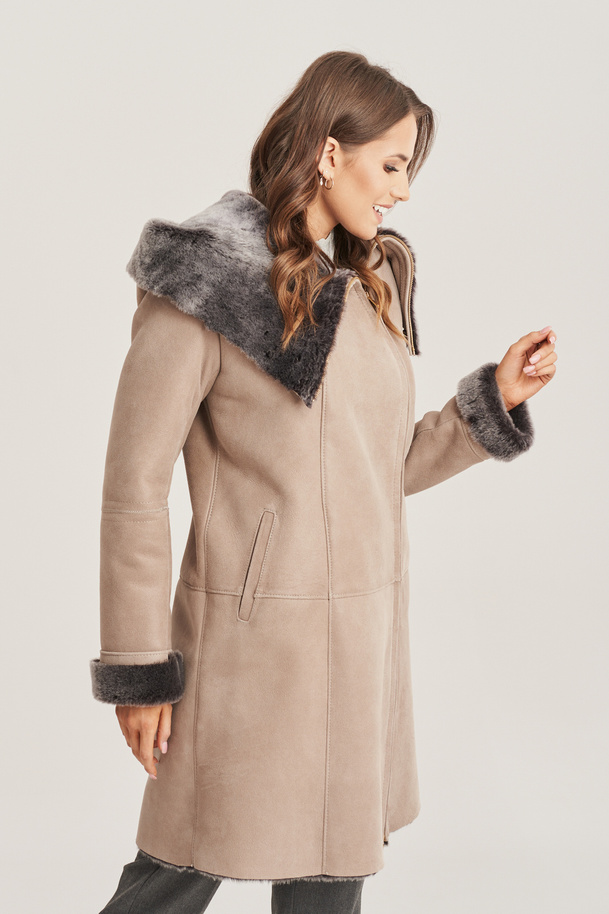 Moteriškas žieminis avikailio kailio paltas