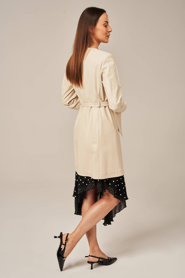 Natūralios odos moteriškas paltas , smėlio spalvos – stilingas ir universalus