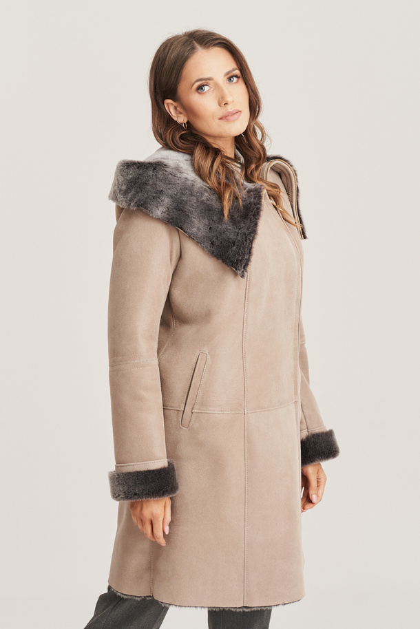 Moteriškas žieminis avikailio kailio paltas