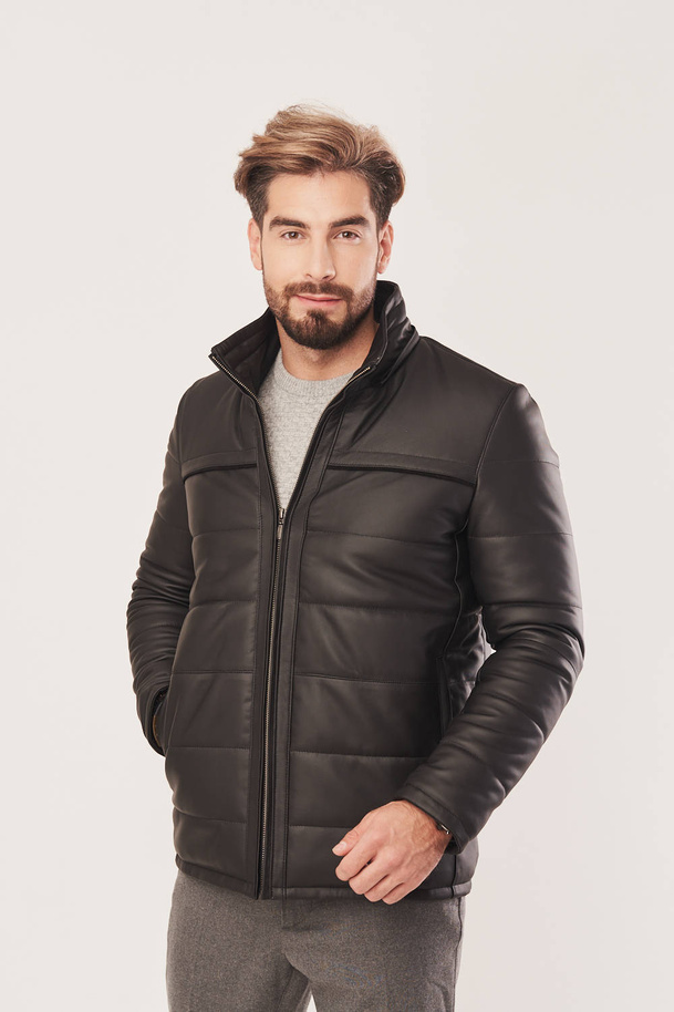 Vyriška žieminė odinė striukė iš avies odos – storas pamušalas ir nuimamas gaubtas su kailiu